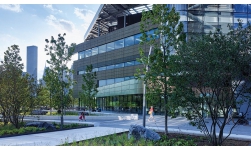 康奈尔科技大学艾玛和乔治娜·布隆伯格中心，纽约州罗斯福岛