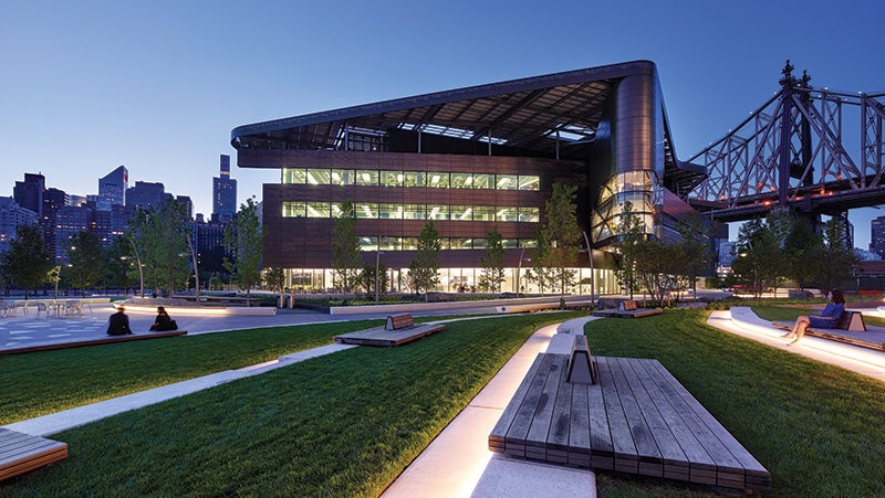 皇后区大桥旁康奈尔科技学院艾玛和乔治娜布隆伯格中心夜间外景 CGI。